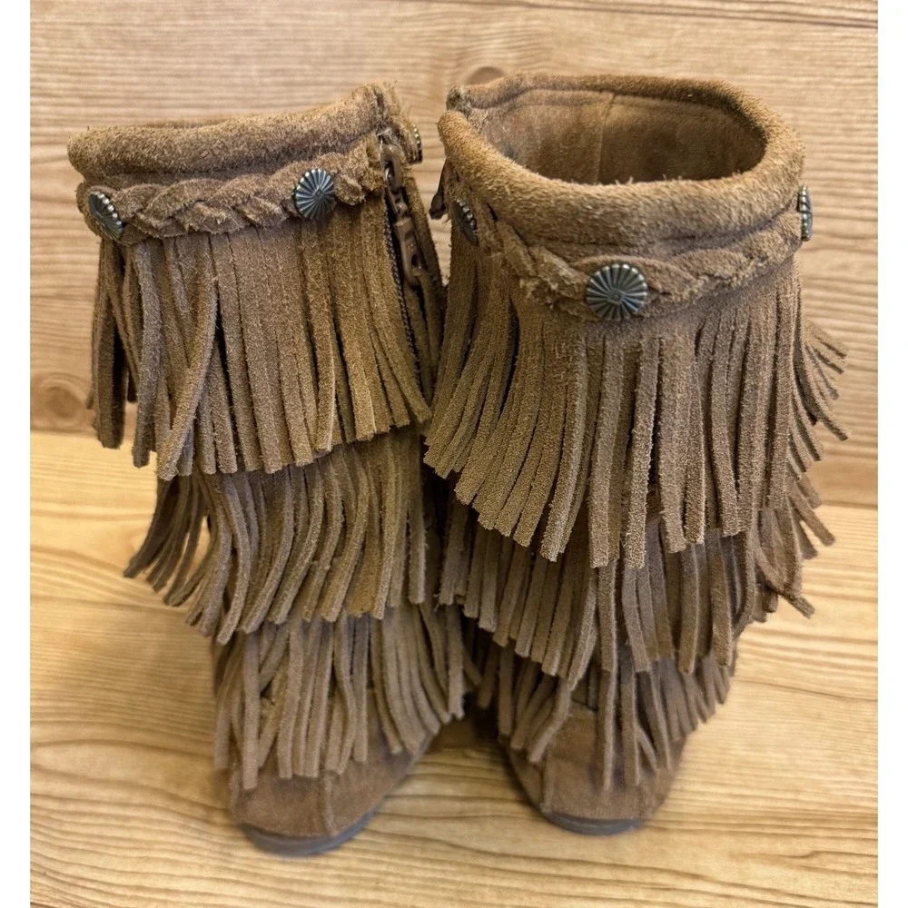 Minnetonka 3 Layer Triple Fringe Boot Moccasins Youth Sz 3 Brown Leather